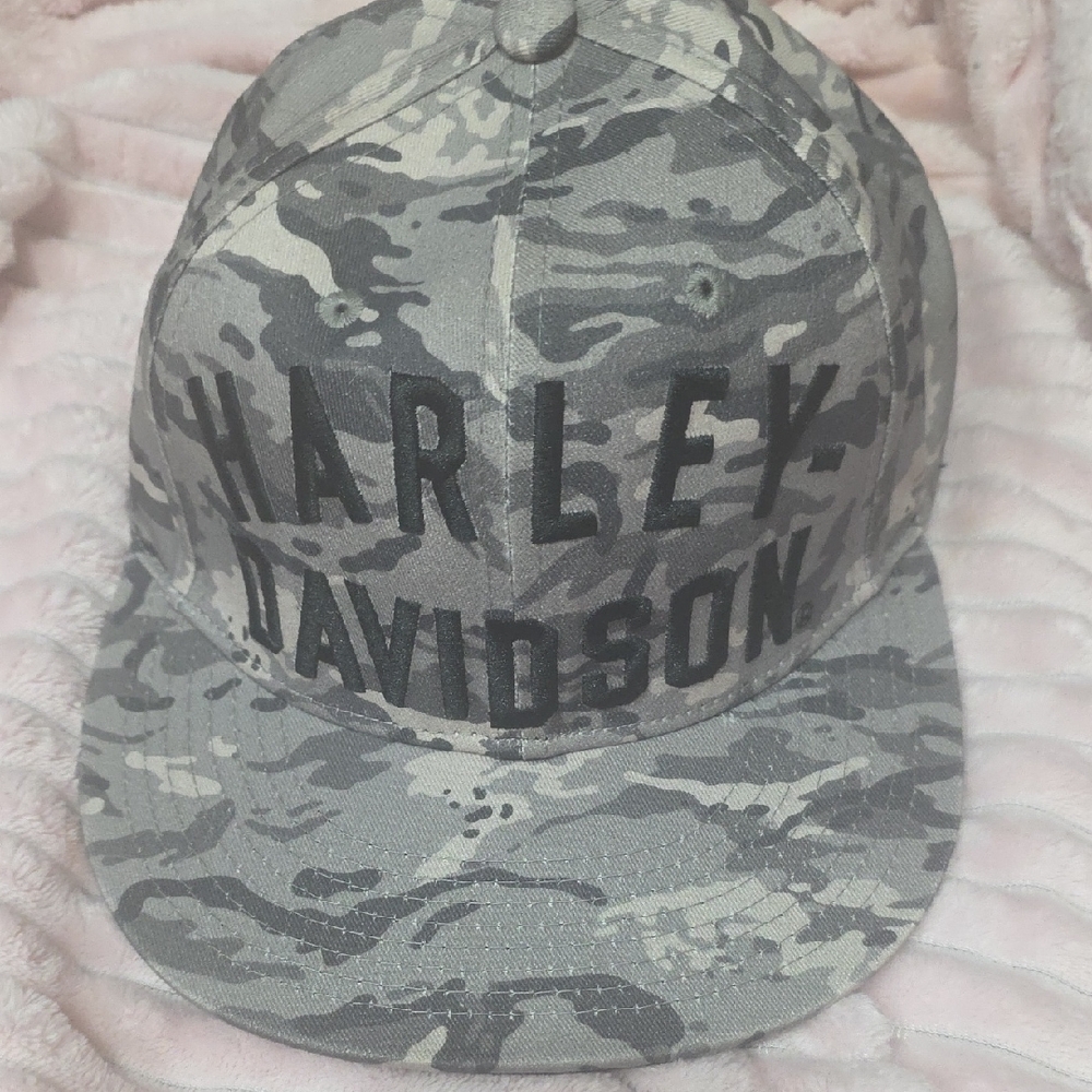 Harley-Davidson Gray Camo Snapback Cap with Black Lettering